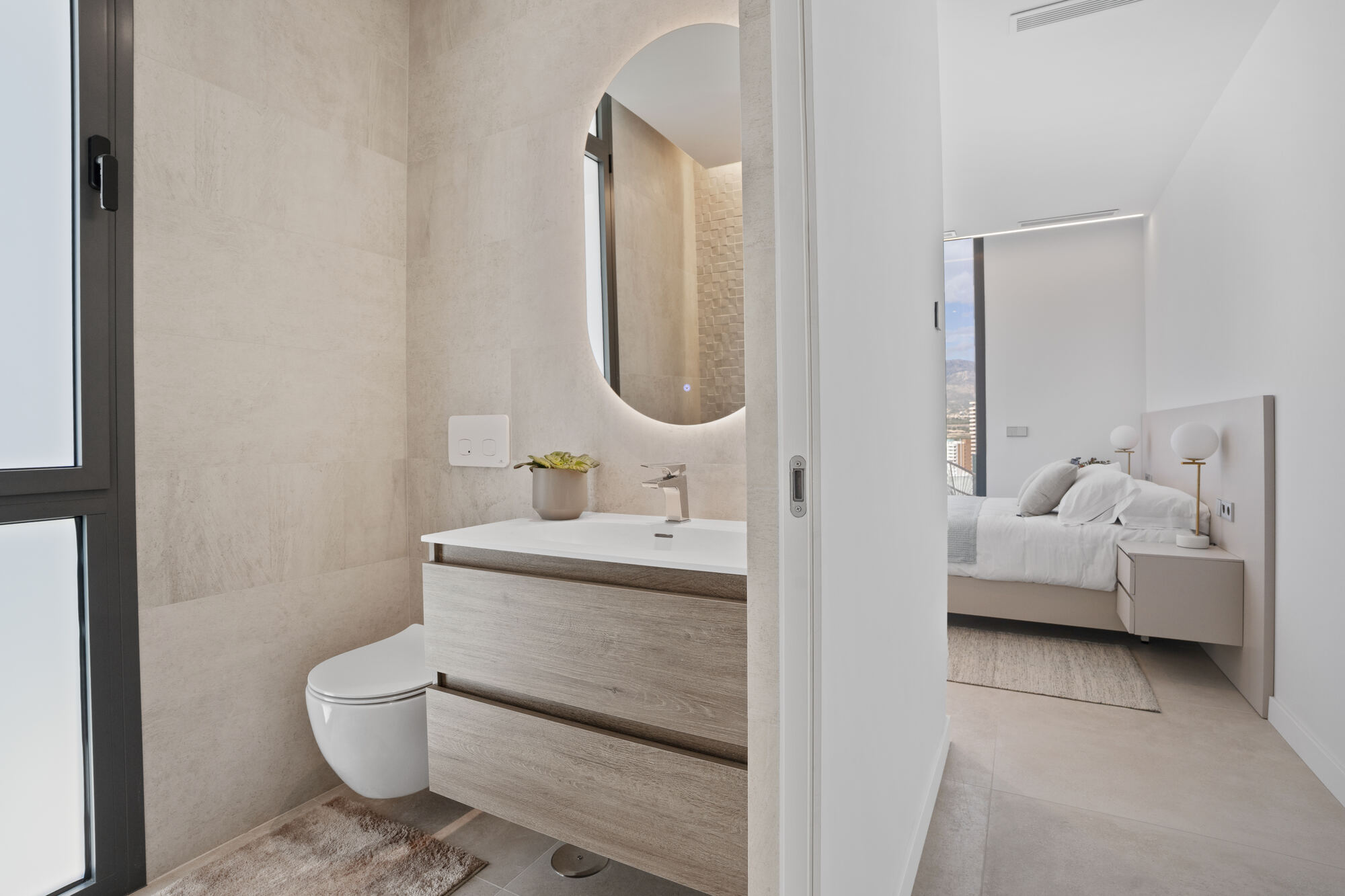 En-Suite, Bedroom 2