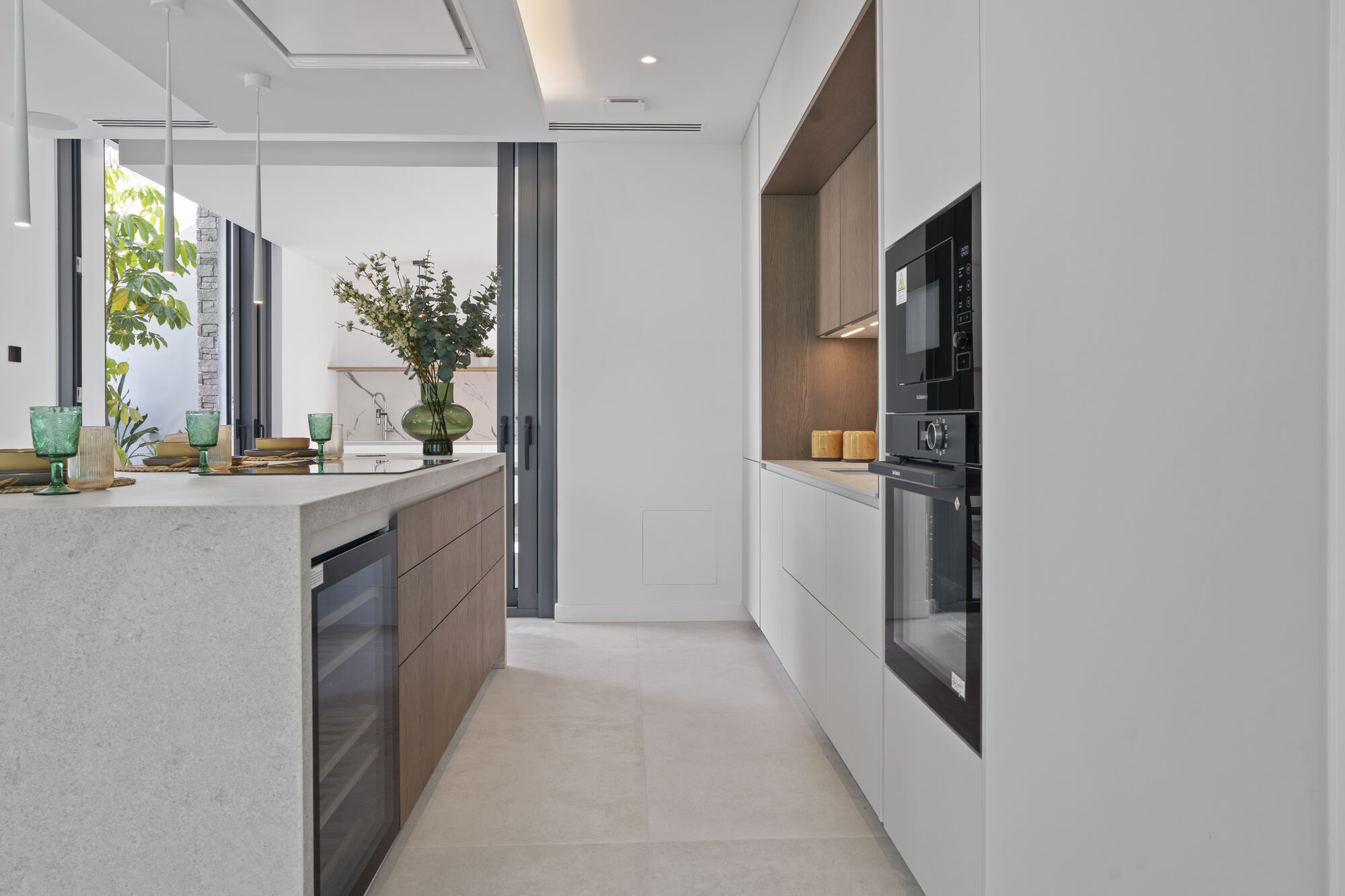 Kitchen Island & Wine Fridge